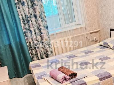 1-комнатная квартира, 42 м², 2/4 этаж посуточно, Аскарова 3 — проспект Республики за 9 000 〒 в Шымкенте
