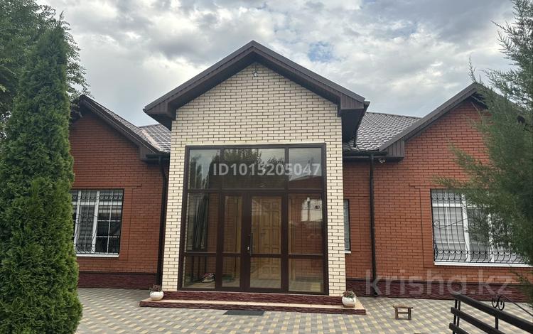 Отдельный дом · 5 комнат · 350 м² · 21 сот., Кедровая 243 за 180 млн ₸ в Актобе, жилой массив Кирпичный — фото 2