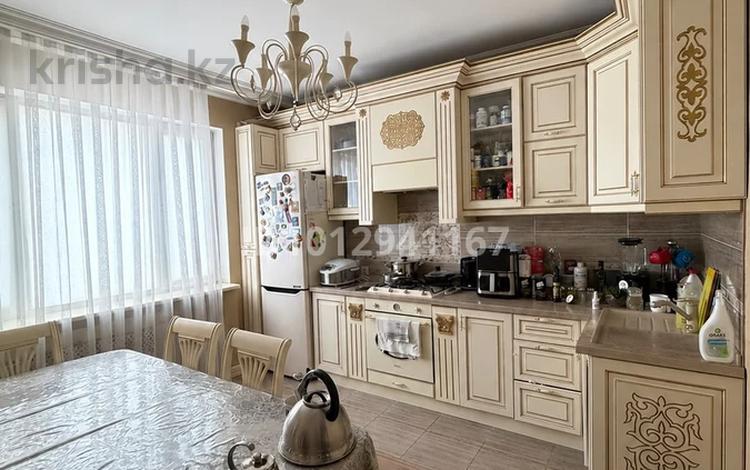 3-комнатная квартира · 102 м² · 7/9 этаж, мкр Аксай-4 121 за 75 млн ₸ в Алматы, Ауэзовский р-н — фото 2