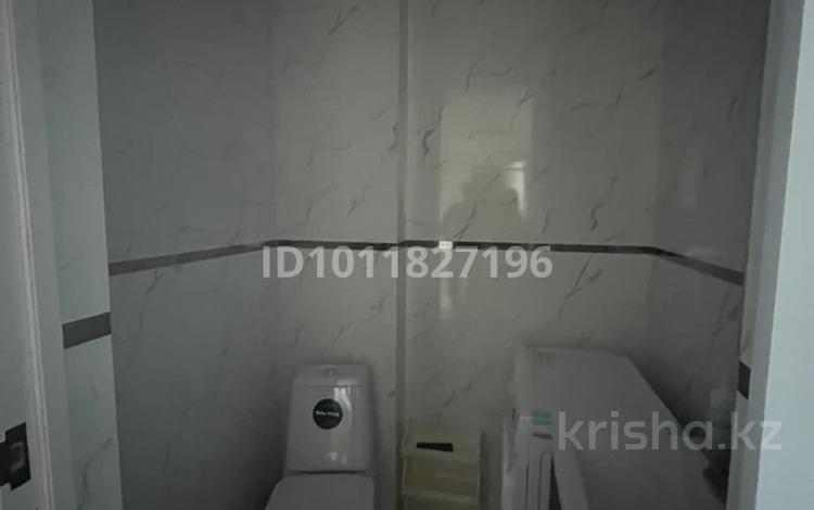 2-комнатная квартира · 60 м² · 8/10 этаж, мкр. Алтын орда — Школа”Білім” за 250 000 ₸ в Актобе — фото 2