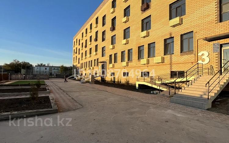 1-бөлмелі пәтер · 50 м² · 2/4 қабат, мкр Лесхоз, К.Медеубаев 22Б, бағасы: 20 млн ₸ в Атырау — фото 2