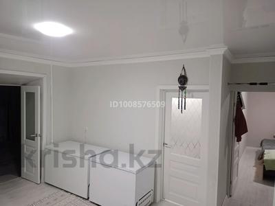 3-бөлмелі пәтер · 91.2 м² · 1/5 қабат, Аманжолова 38а — Шевченко, бағасы: 35 млн ₸ в Жезказгане