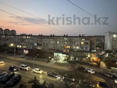 4-бөлмелі пәтер · 92 м² · 5/5 қабат, 5-й мкр 8, бағасы: 19.7 млн ₸ в Актау