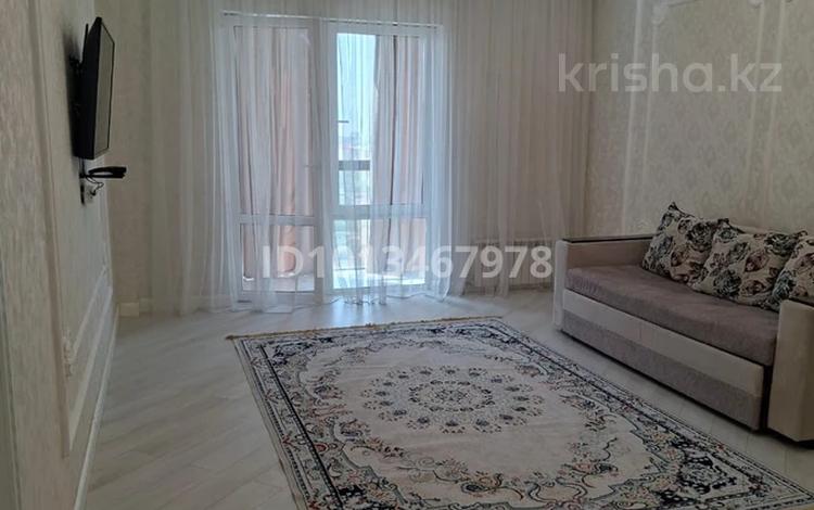 2-комнатная квартира · 81 м² · 7/11 этаж, Байтерекова 100/4 за 300 000 ₸ в Шымкенте, Каратауский р-н — фото 2