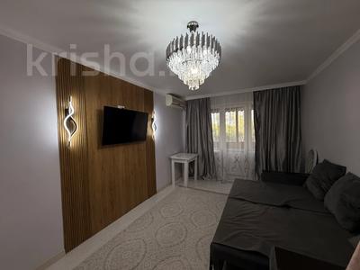 2-комнатная квартира · 55 м² · 5/5 этаж, мкр Акбулак 4 — • мкр Акбулак 4 — Майлина-Турысова, Толе би за ЦКЗ Баласагун за 15 000 ₸ в Таразе