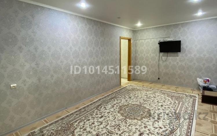 4-комнатная квартира · 62 м², мкр Айгуль, Мирный тупик 7 за 20 млн ₸ в Уральске — фото 2