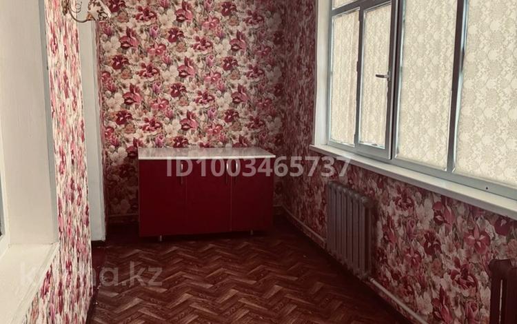 3-бөлмелі пәтер · 54 м² · 4 қабат, Ақынбеков 128 — С. Қожанов мектептің қасында, бағасы: 13 млн ₸ в Арыси — фото 2