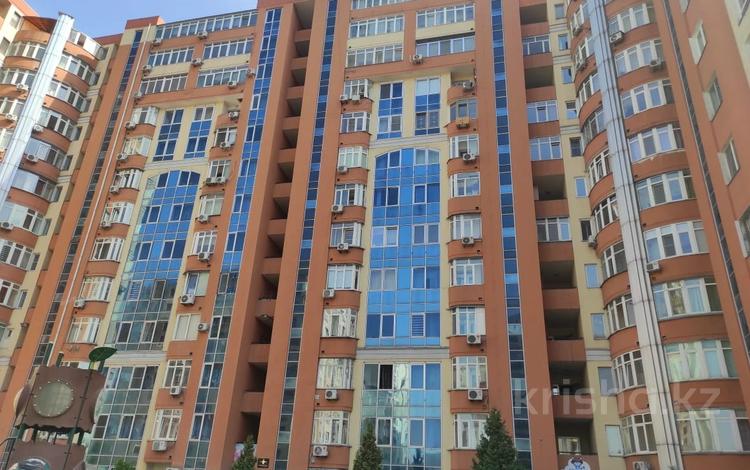 7-комнатная квартира · 302.3 м², Аль Фараби 97 за 160 млн ₸ в Алматы, Бостандыкский р-н — фото 2