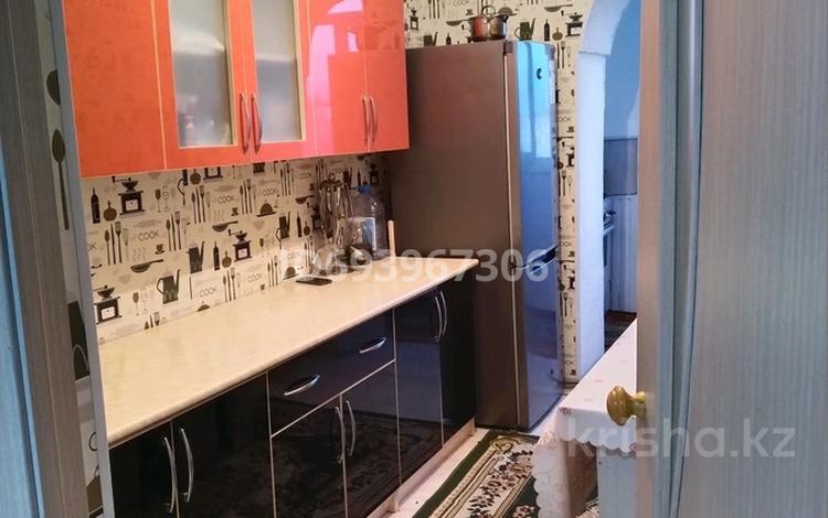 3-бөлмелі пәтер · 64 м² · 5/5 қабат, Телецентр- Сатпаева — Нуралы базар, бағасы: 130 000 ₸ в Таразе — фото 2