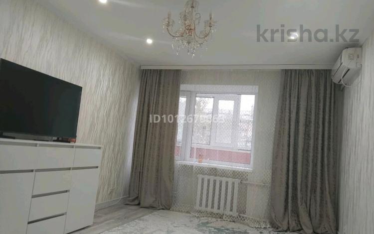 1-бөлмелі пәтер · 32 м² · 4/5 қабат, Кереева 4 — Возле ЖД вокзала., бағасы: 10.6 млн ₸ в Актобе, мкр. Курмыш — фото 2