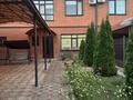 Отдельный дом · 5 комнат · 290 м² · 2 сот., Абдолова 40 за 74 млн 〒 в Уральске — фото 2