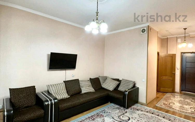 2-комнатная квартира, 65 м², 10/16 этаж, Абая — Тургут Озала