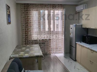 1-комнатная квартира, 45 м², 4/12 этаж, Кошкарбаева 1140 — ТЦ Апорт за 28 млн 〒 в 