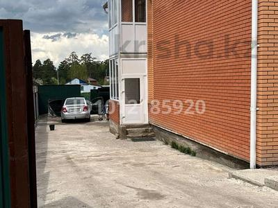 Отдельный дом · 8 комнат · 300 м² · 9 сот., Кенесары көш. 18 за 90 млн ₸ в Щучинске