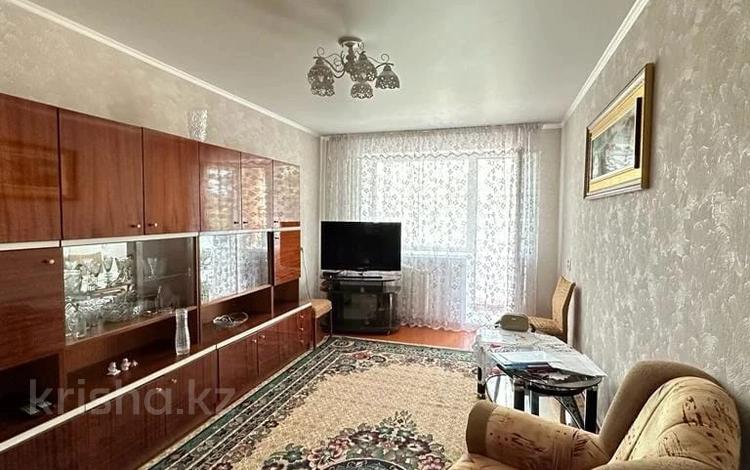 3-комнатная квартира, 62 м², 2/5 этаж, казахстанская правда 120 за 20.6 млн 〒 в Петропавловске — фото 2