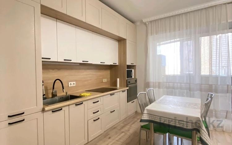 3-комнатная квартира · 85 м², Жирентаев 4 — Куйши Дина за 280 000 ₸ в Астане — фото 3