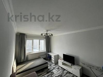 1-бөлмелі пәтер · 40 м² · 8/9 қабат · ай сайын, Айтеке би 123, бағасы: 250 000 〒 в Алматы, Алмалинский р-н