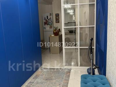 3-комнатная квартира · 87 м² · 2/10 этаж, мкр Аксай-1, Райымбека 522/1 — Райымбека сайна момышулы за 56 млн ₸ в Алматы, Ауэзовский р-н