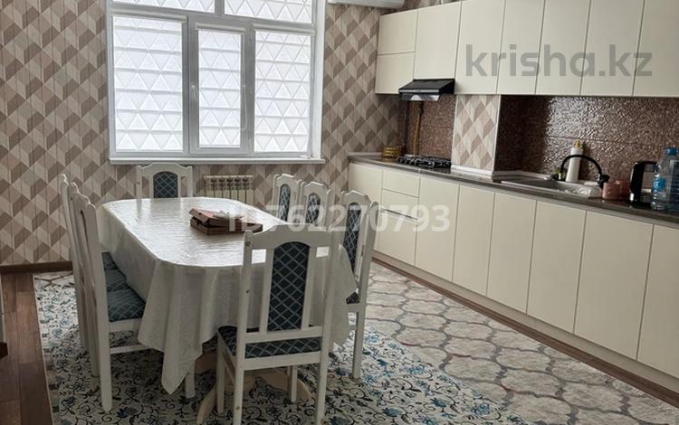 2-комнатная квартира · 62.5 м² · 9/9 этаж, 17-й мкр 44 за 21 млн ₸ в Актау — фото 2