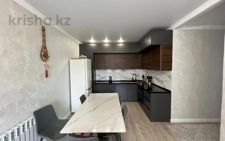 3-комнатная квартира, 74 м², 2/12 этаж, мкр Калкаман-1, Калкаман