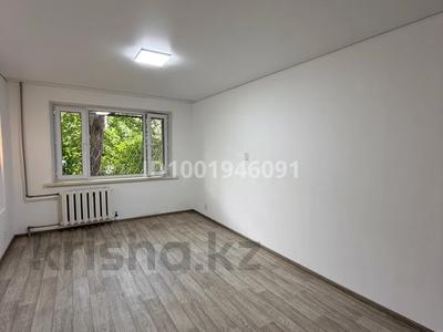 Пәтерлер в Карагандинской обл.: 3-бөлмелі пәтер · 59 м² · 1/5 қабат, Металлургов 9/2, бағасы: 11.5 млн 〒 3-бөлмелі пәтер · 59 м² · 1/5 қабат, Металлургов 9/2, бағасы: 11.5 млн 〒 в Темиртау