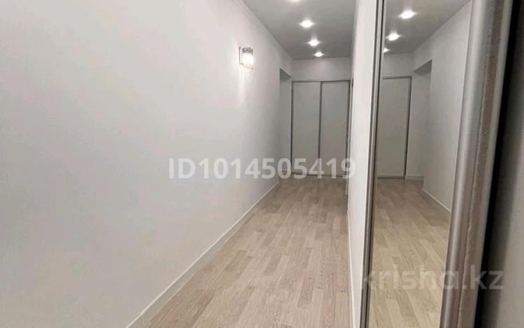 2-комнатная квартира · 87.5 м² · 2/3 этаж, мкр Самал, Адгама Каримова за 37 млн ₸ в Атырау — фото 6