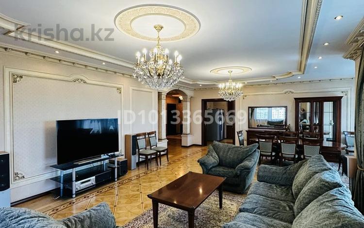 5-комнатная квартира · 200 м² · 6/17 этаж, Самал 22 за 192 млн ₸ в Алматы, Медеуский р-н — фото 12