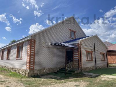 Жеке үй · 6 бөлме · 250 м² · 10 жүзд., Роза Жаманова, бағасы: 48 млн ₸ в Актобе, жилой массив Акжар-2
