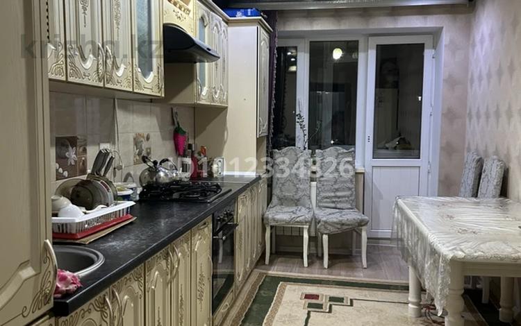 3-бөлмелі пәтер · 104.7 м² · 2/9 қабат, ул. Динмухамеда Кунаева 1/7, бағасы: 30 млн ₸ в Актобе, мкр Акжар — фото 2
