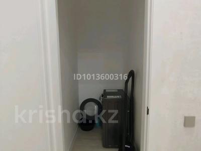 2-комнатная квартира · 65 м² · 9/9 этаж, мкр Нурсая, Султан Бейбарыс 437 за 300 000 ₸ в Атырау