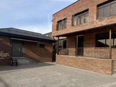 Отдельный дом · 4 комнаты · 360 м² · 6.5 сот., Карасай Батыра 159 за 105 млн 〒 в Алматы