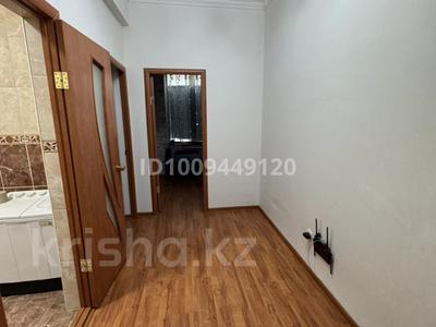 1-бөлмелі пәтер · 80 м² · 4/9 қабат, мкр 12 — 12 мкр, 51 гимназия, Dara кофейня, Ұлытау ресторан, ЖК Garden Rezidеns,Богенбай батыр, бағасы: 10 000 ₸ в Актобе