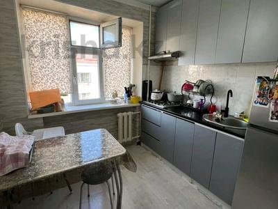 4-бөлмелі пәтер · 74 м² · 4/5 қабат, Абая, бағасы: 19 млн 〒 в Таразе