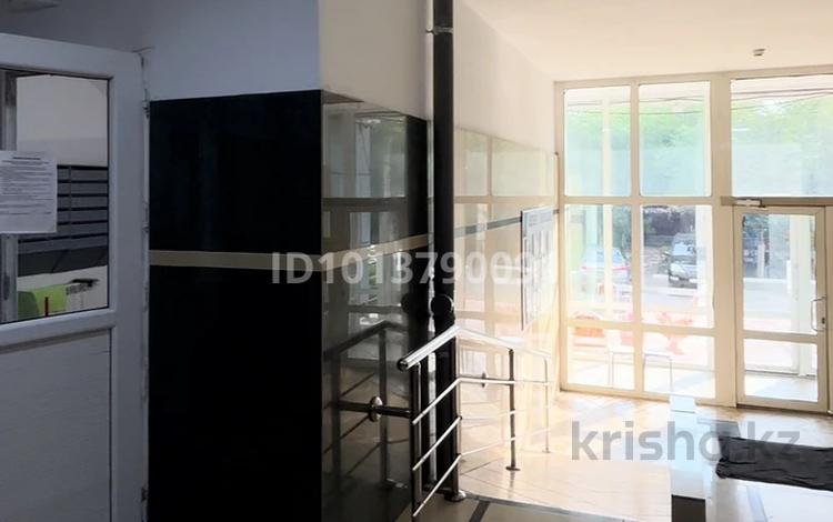 3-бөлмелі пәтер · 120 м² · 10/16 қабат, проспект Абулхаир хана 44в, бағасы: 45 млн ₸ в Актобе — фото 2