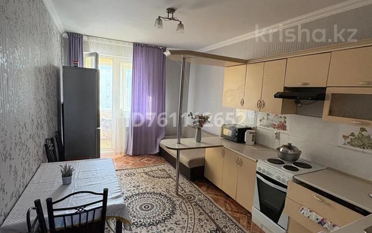 1-комнатная квартира · 40 м² · 8/24 этаж, Тауелсиздик 21 за 15 000 ₸ в Астане, Алматы р-н — фото 2