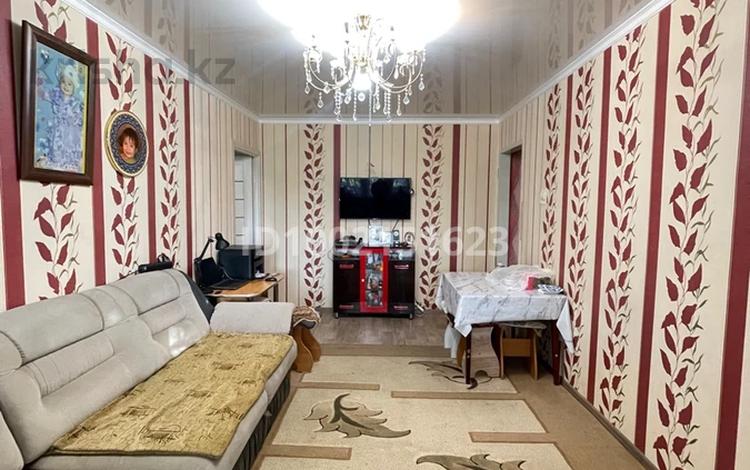 2-комнатная квартира · 46 м² · 3/5 этаж, Микрорайон Акбулак — 1 микрорайон за 15.2 млн 〒 в Таразе — фото 2