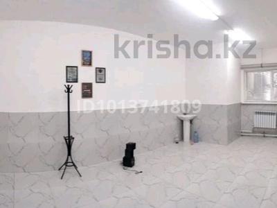 Свободное назначение, офисы, магазины и бутики, склады · 35 м² за 100 000 ₸ в Актау, 17-й мкр