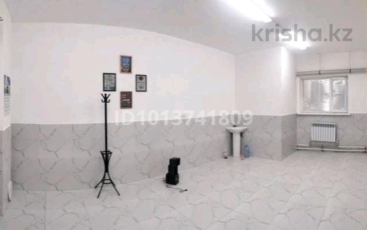 Свободное назначение, офисы, магазины и бутики, склады · 35 м² за 100 000 ₸ в Актау, 17-й мкр — фото 2