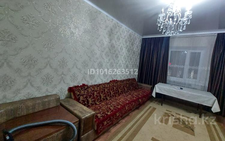 3-комнатная квартира · 71 м² · 2/2 этаж, Гагарина — Район школы 22 за 20 млн ₸ в Уральске — фото 2