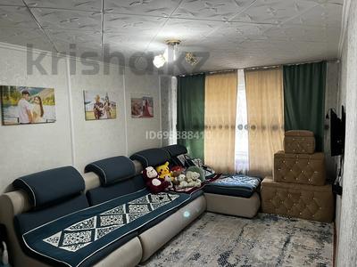 2-комнатная квартира, 48 м², 1/4 этаж, Микрорайон жулдыз 13 за 15 млн 〒 в Талдыкоргане, мкр военный городок Жулдыз