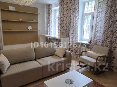3-комнатная квартира · 100 м² · 2/3 этаж, Назарбаев — Кабанбай батыр за 240 млн ₸ в Алматы, Алмалинский р-н
