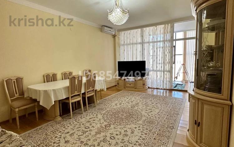 2-бөлмелі пәтер · 86 м² · 3/9 қабат, проспект Каныш Сатпаев 60, бағасы: 320 000 ₸ в Атырау — фото 3