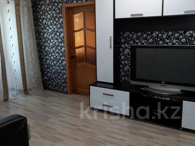 3-бөлмелі пәтер, 50 м², 3/5 қабат тәулігіне, мкр Новый Город, Лободы 7а, бағасы: 15 000 〒 в Караганде, Казыбек би р-н