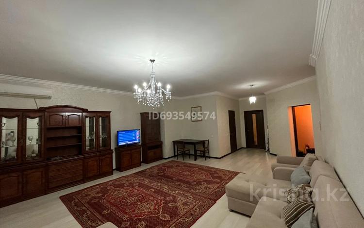 2-бөлмелі пәтер · 90 м² · 3 қабат, Достык 13, бағасы: 350 000 ₸ в Астане, Есильский р-н — фото 2