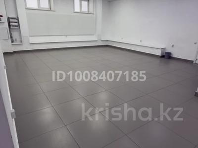 Свободное назначение, офисы, магазины и бутики, склады, салоны красоты, фитнес и спорт, образование, развлечения, кабинеты и рабочие места, студии · 110 м² за 400 000 〒 в Костанае, 7-й микрорайон