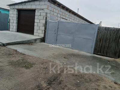 Продажа домов и дачи в Абай обл.: Отдельный дом · 4 комнаты · 108 м² · 6 сот., Знаменская 51 за 23 млн 〒 Отдельный дом · 4 комнаты · 108 м² · 6 сот., Знаменская 51 за 23 млн 〒 в Семее