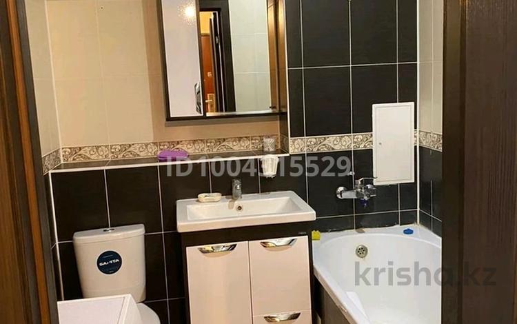 1-бөлмелі пәтер · 40 м² · 4/5 қабат, мкр Астана 45, бағасы: 130 000 ₸ в Уральске — фото 2