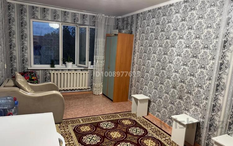 3-комнатная квартира · 66 м² · 5/5 этаж, Майкудук, 14й микрорайон 47 за 13 млн 〒 в Караганде, Алихана Бокейханова р-н — фото 2