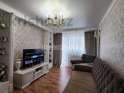 4-комнатная квартира · 85 м² · 5/5 этаж, мкр Юго-Восток, 30й микрорайон — Супер маркет SAMADI за 25.7 млн 〒 в Караганде, Казыбек би р-н