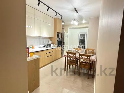 2-комнатная квартира · 65 м² · 8/10 этаж, Абая за 33 млн ₸ в Атырау